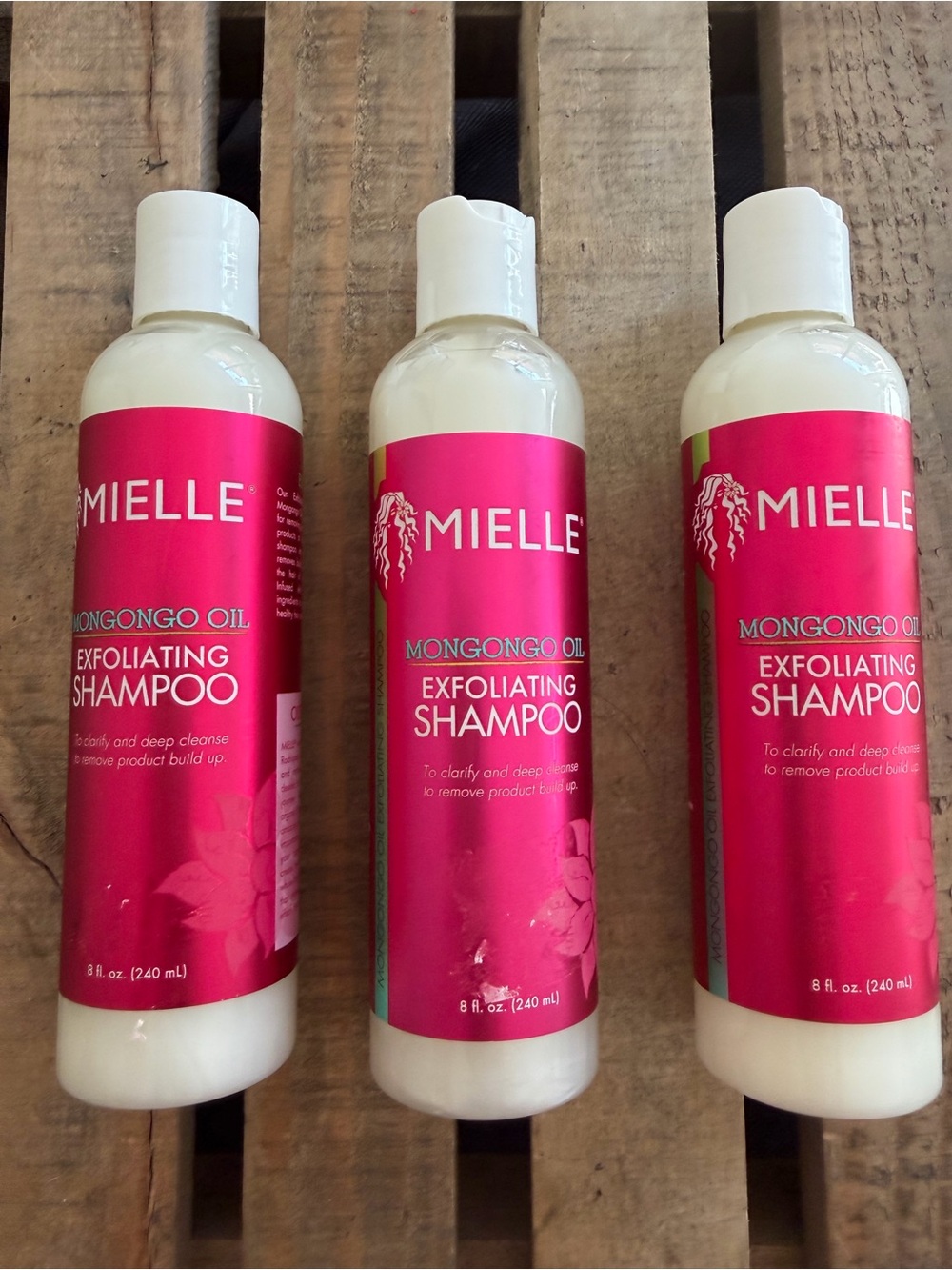3- Mielle Mongongo Oil Exfoliating Shampoo -